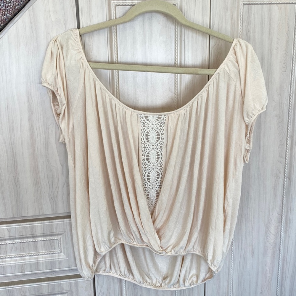 Gorgeous Cream Tee - Excellent Condition!